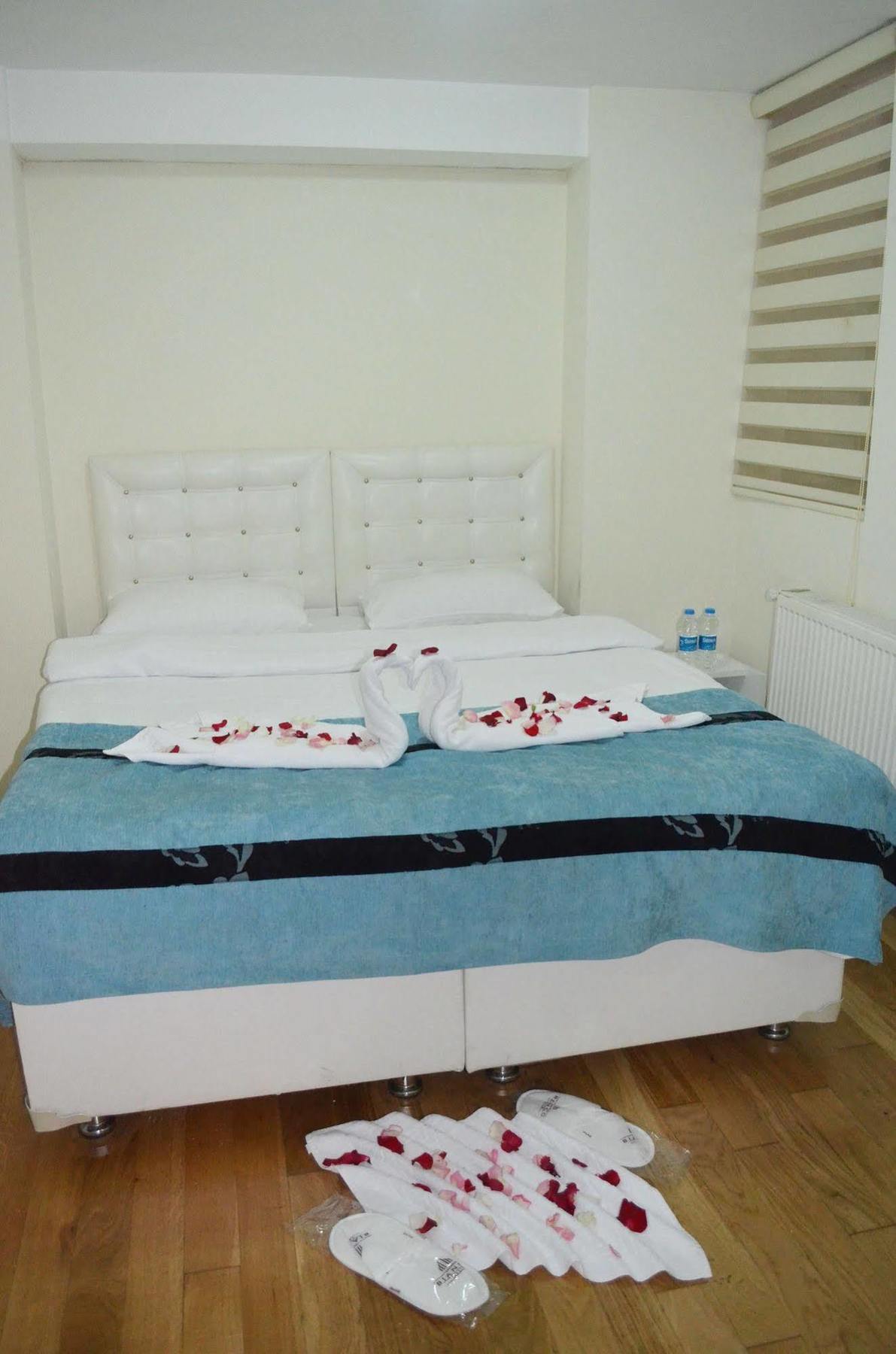 Taksim Tulip Residences & 3* Istanboel